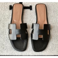 Hermes Oran Flat Sandals in Swift Box Calfskin 80