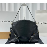 Givenchy Medium Voyou bag in leather Black