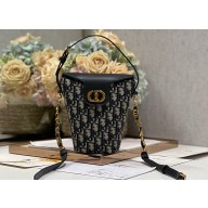 Dior 30 Montaigne Mini Bucket Bag In Blue Dior Oblique Jacquard and Calfskin 2024