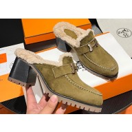 Hermes Heel 7.5cm Flore mule in suede goatskin Green with shearling lining 2024