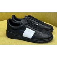 Valentino Upvillage Women/Men low top Sneakers in calfskin leather with band 04 2024