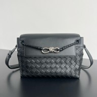 bottega veneta Small Andiamo Messenger BAG in Intrecciato leather black 2025