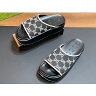 Gucci Women/Men platform Rubber slide sandals GG Black/White 2024