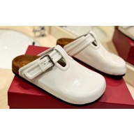 Valentino Fussfriend footbed Women/Men Fussbett Sabots in calfskin leather White 2024