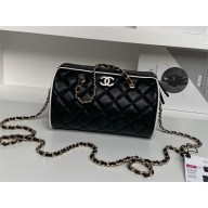 CHANEL Clutch with Chain IN LAMBSKIN AP4515 Black&White 2025