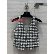 CHANEL houndstooth TWEED vest 2023