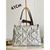 louis vuitton OnTheGo GM tote bag M21053