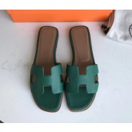 Hermes Oran Flat slippers in epsom leather  Malachite/brown