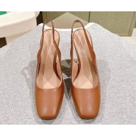 Bottega Veneta  Knot Pump Leather slingback pump with gold finished metal knot heel brown 2024