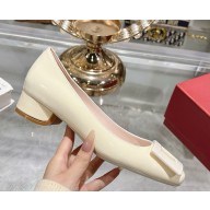 Roger Vivier Pumps in patent leather cream 2025