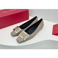 Roger Vivier Belle Vivier Metal Buckle Ballerinas in Patent Leather etoupe 2023