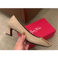 Roger Vivier heel 4.5cm Trompette Metal Buckle Pumps in Patent Leather beige 2023