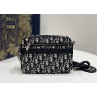 Dior Essentials men's Safari Messenger Bag 2023