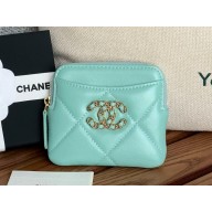 CHANEL 19 Zipped Coin Purse in shiny lambskin green 2024