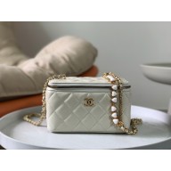 CHANEL Shiny Crumpled Calfskin Clutch with Chain AP3784 white 2024