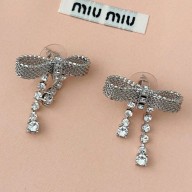 miu miu Orecchini con pendenti con cristalli