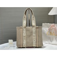 Chloe medium woody tote bag in linen gray 2025