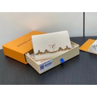LOUIS VUITTON Capucines Compact Wallet WHITE 2024