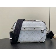 LOUIS VUITTON WHITE Alpha Messenger BAG M31069 2025 
