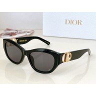 DIOR 30Montaigne B5U SUNGLASSES 01 2024