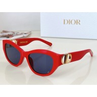 DIOR 30Montaigne B5U SUNGLASSES 02 2024
