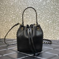 valentino ROCKSTUD GRAINY CALFSKIN BUCKET BAG black 2023