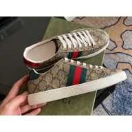 Gucci lover's Ace GG Supreme sneaker with bees 550051 2021