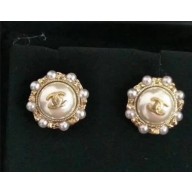 Chanel pearly earrings white 88 2018