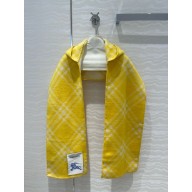 BURBERRY YELLOW SCARF WITH HOOD 2024 