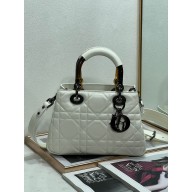 Dior Lady Dior 95.22 small Bag in Cannage Calfskin white/black 2023
