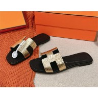 Hermes Oran flat Sandals in CROCODILE PATTERN GOLD/BLACK 2025