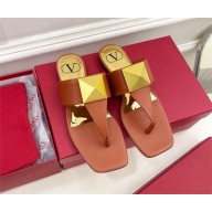 Valentino ONE STUD CALFSKIN FLAT THONG SANDAL brown 2023