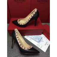 VALENTINO SHEEPSKIN ROCKSTUD PUMP 9.5CM black