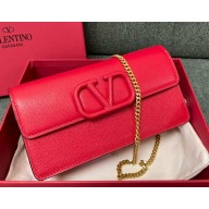 Valentino Garavani VLogo Signature wallet in metallic grainy calfskin with chain red 2024
