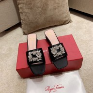 roger vivier heel 2.5cm Bouquet Strass Buckle Mules in satin black