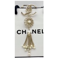 Chanel Brooch 51 Gold 2018