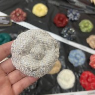 chanel camellia brooch 80 2023