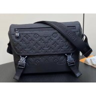 louis vuitton Messenger Voyager PM bag Monogram Shadow leather black M25121 1102-2024