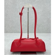 Alaia le Teckel Small leather shoulder bag in red 2024