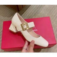 Roger Vivier Très Vivier Mary Jane Pumps in patent leather With buckle white 1102-2024