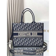 Dior medium Book Tote Bag in Blue Dior Oblique Embroidery and Calfskin with strap 2024