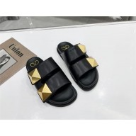 Valentino GARAVANI One Stud slip-on slides black 2023