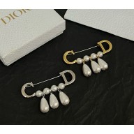 Dior CD pearls brooch 1116-03-2024
