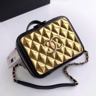 chanel BLACK Lambskin & Gold Metal vanity case AS2900 2021