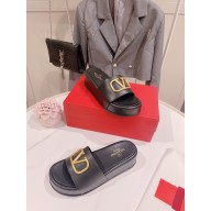 VALENTINO VLogo Signature Slide Sandal BLACK