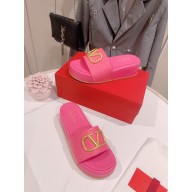 VALENTINO VLogo Signature Slide Sandal PINK
