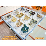 HERMES Tous en Selle scarf 90 gris bleuté / blanc / beige doré 2025