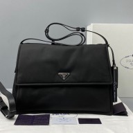 Prada Nylon fabric Sportsexy Messenger bag in Black Pb023