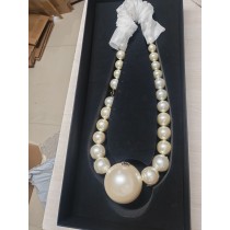 Chanel white pearl clutch 2025 fall winter