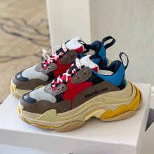 Balenciaga Triple-S  Clunky sneaker   Bs060